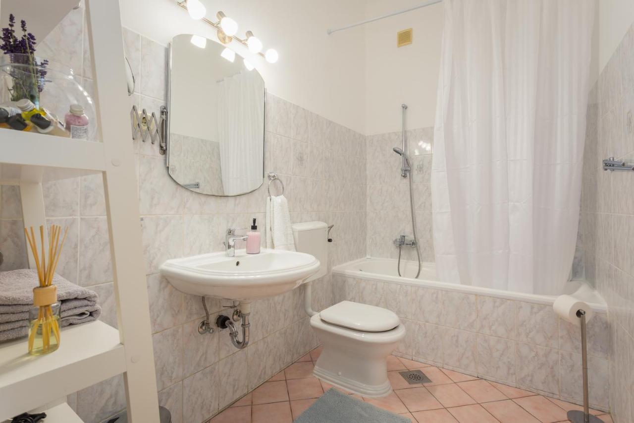 Apartman Lussi Pula Exterior photo